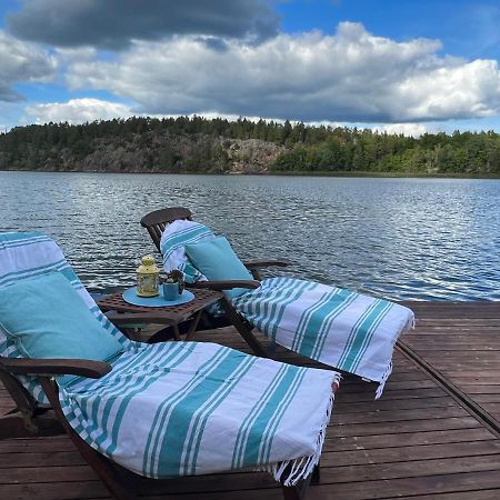 Herrgards Hotell Gyllene Haesten Västervik Esterno foto