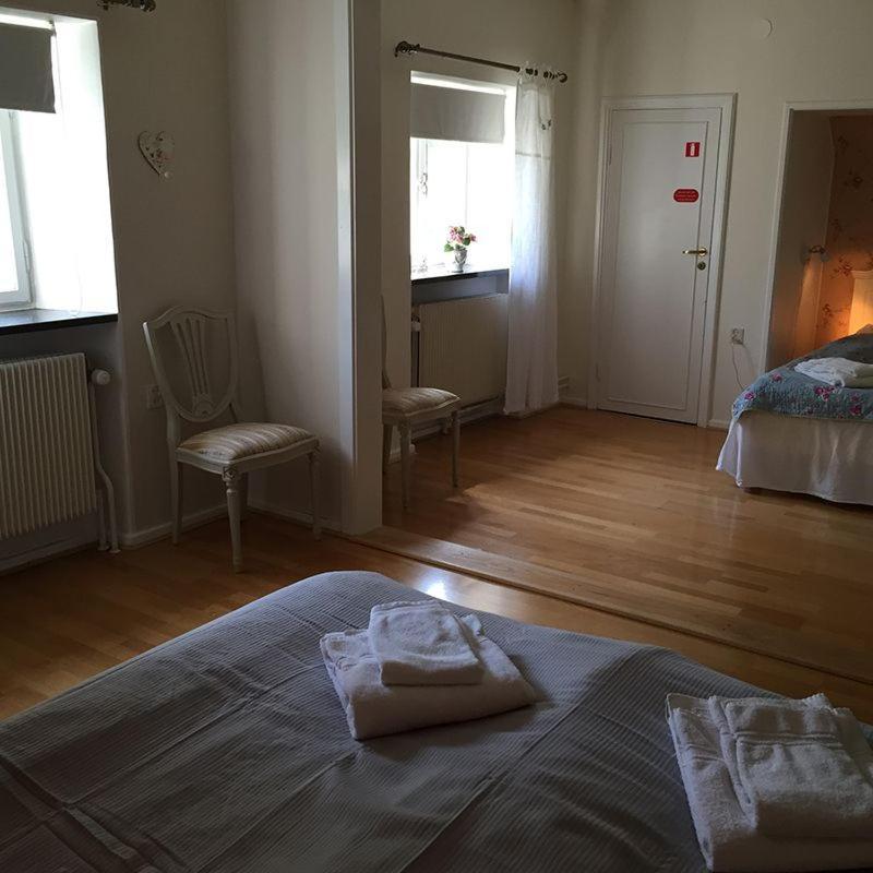 Herrgards Hotell Gyllene Haesten Västervik Esterno foto
