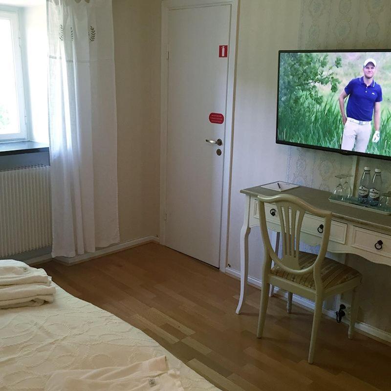 Herrgards Hotell Gyllene Haesten Västervik Esterno foto