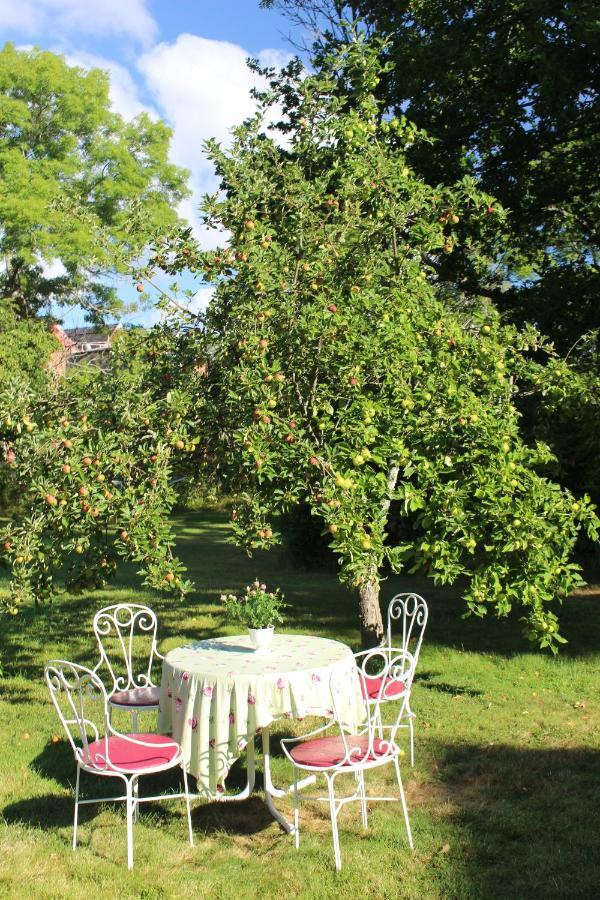 Herrgards Hotell Gyllene Haesten Västervik Esterno foto