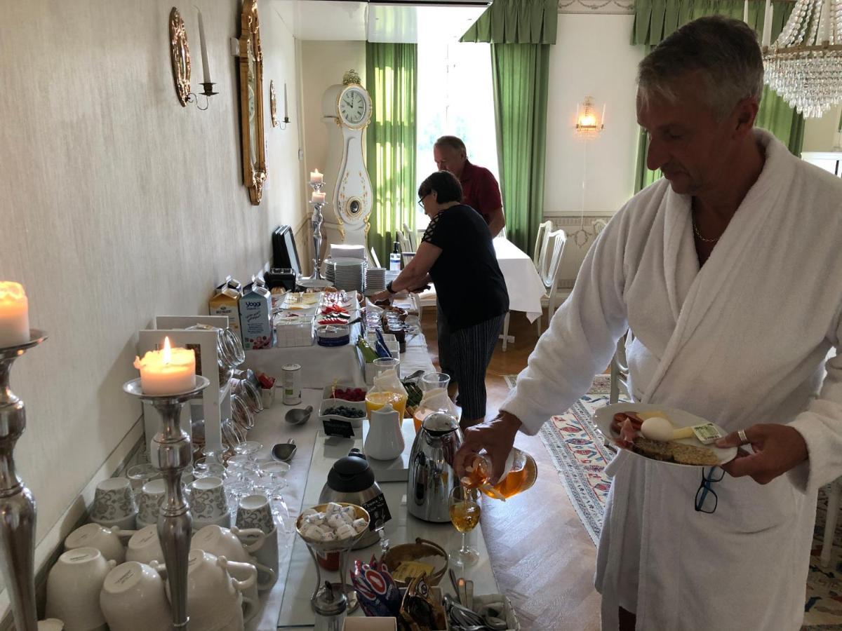 Herrgards Hotell Gyllene Haesten Västervik Esterno foto