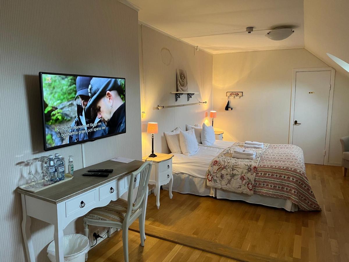 Herrgards Hotell Gyllene Haesten Västervik Esterno foto