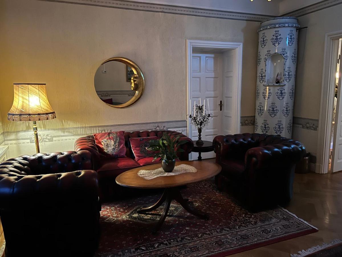 Herrgards Hotell Gyllene Haesten Västervik Esterno foto